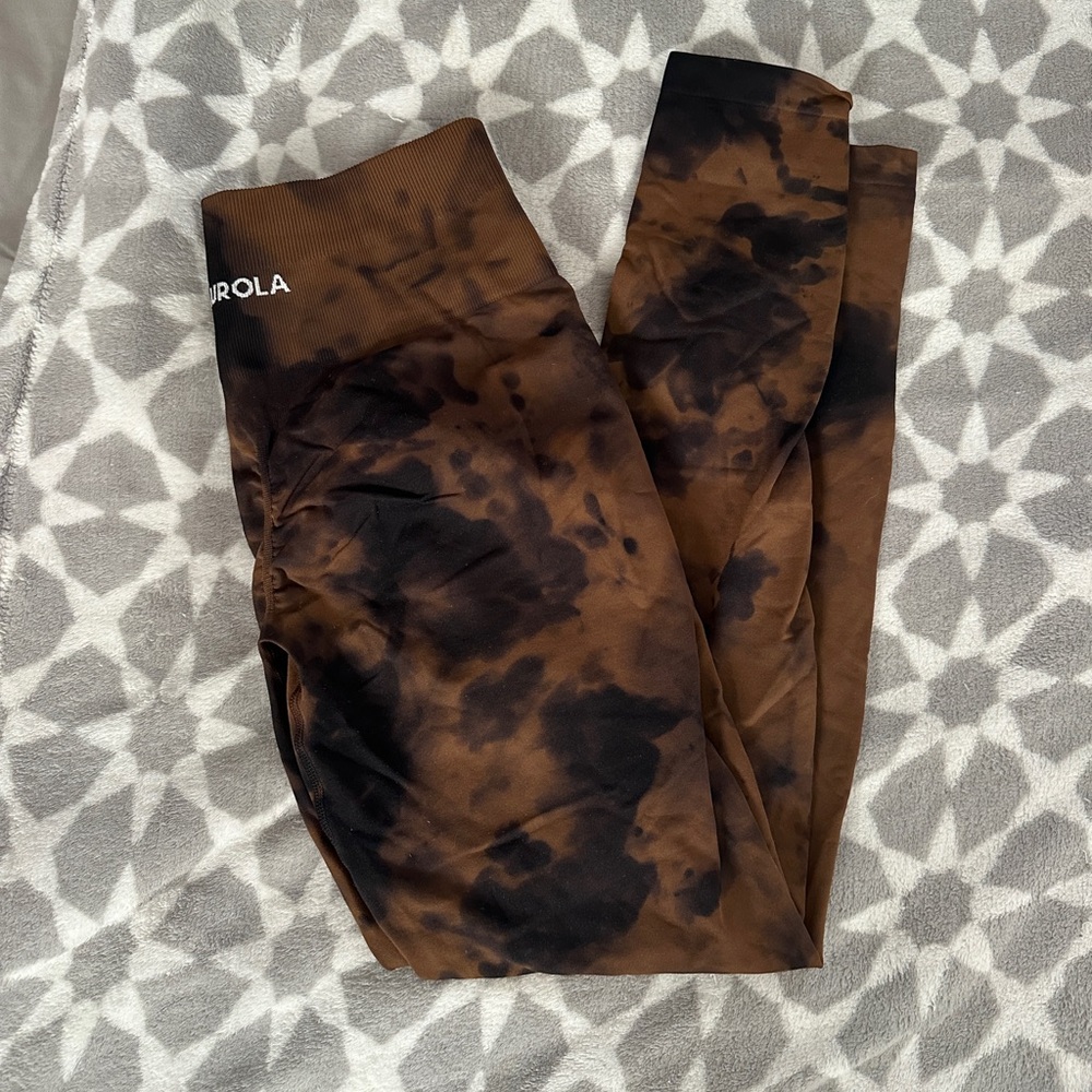 Aurola Women’s Black and Brown Tie Dye Leggings